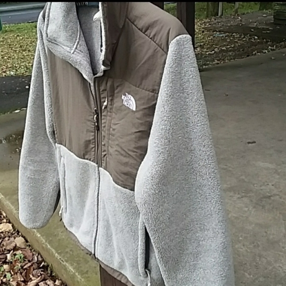 THE North Face Jacket - Picture 3 of 6